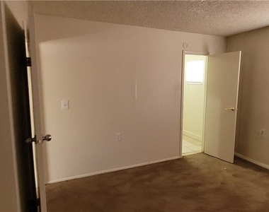 4341 San Mateo Street - Photo Thumbnail 23