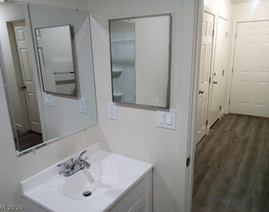 4341 San Mateo Street - Photo Thumbnail 13