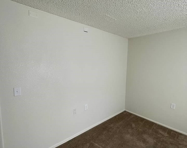 4341 San Mateo Street - Photo Thumbnail 30