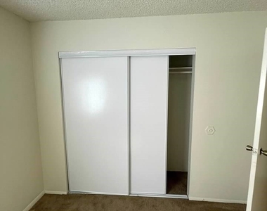 4341 San Mateo Street - Photo Thumbnail 35