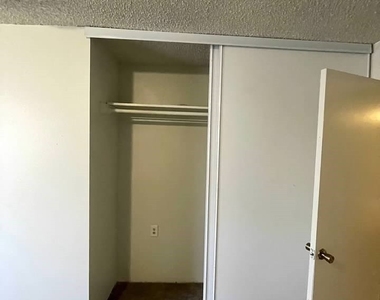 4341 San Mateo Street - Photo Thumbnail 34