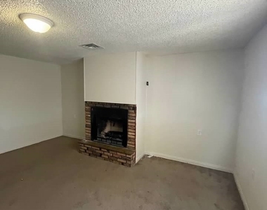 4341 San Mateo Street - Photo Thumbnail 31