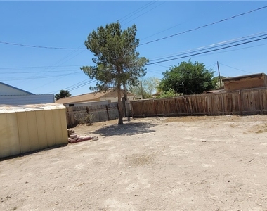 4341 San Mateo Street - Photo Thumbnail 3