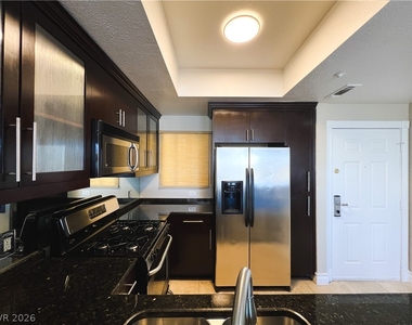 270 E Flamingo Road - Photo Thumbnail 10