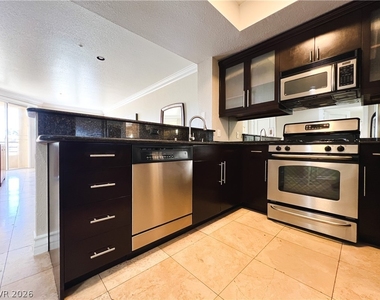 270 E Flamingo Road - Photo Thumbnail 6