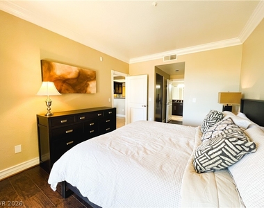 270 E Flamingo Road - Photo Thumbnail 48
