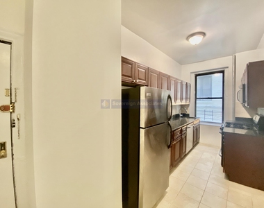 250 Fort Washington Avenue - Photo Thumbnail 1