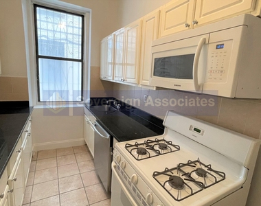 270 Fort Washington Avenue - Photo Thumbnail 6