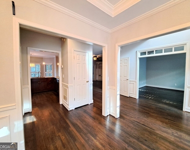 2242 Lenox Walk Ne - Photo Thumbnail 14