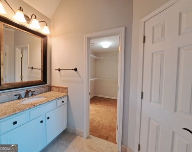 2242 Lenox Walk Ne - Photo Thumbnail 48