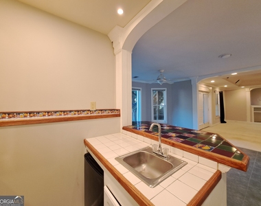 2242 Lenox Walk Ne - Photo Thumbnail 68