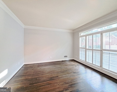 2242 Lenox Walk Ne - Photo Thumbnail 10