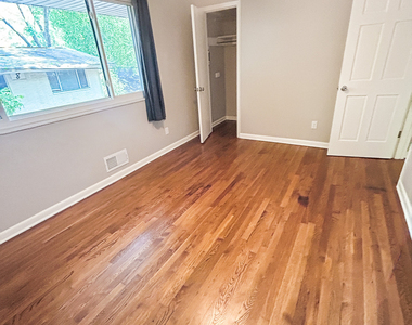 411 Tenth Street Ne - Photo Thumbnail 16
