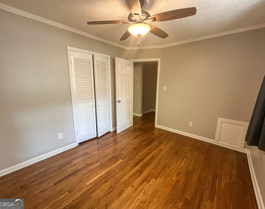 411 Tenth Street Ne - Photo Thumbnail 21