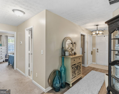 20 Shenandoah Lane - Photo Thumbnail 2