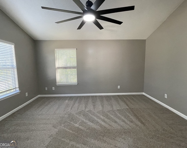 7177 Hazelwood Drive - Photo Thumbnail 10