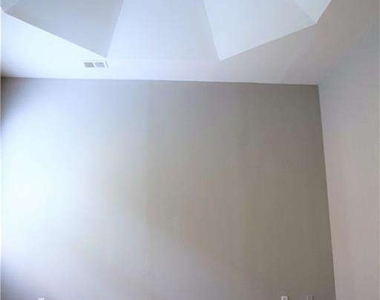 242 Dodd Avenue Sw - Photo Thumbnail 7