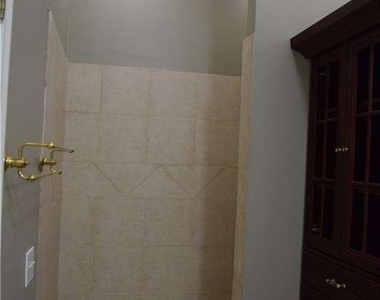 242 Dodd Avenue Sw - Photo Thumbnail 10