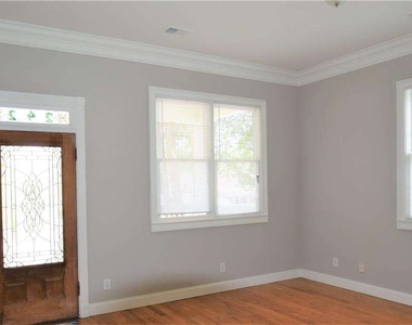 242 Dodd Avenue Sw - Photo Thumbnail 2