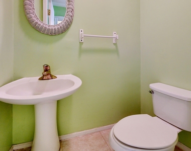 1005 Seminole Trail - Photo Thumbnail 8