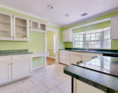 1005 Seminole Trail - Photo Thumbnail 6
