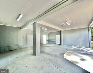 1005 Seminole Trail - Photo Thumbnail 39