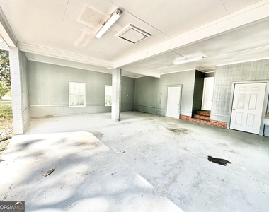 1005 Seminole Trail - Photo Thumbnail 40