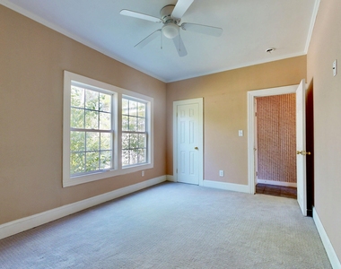 1005 Seminole Trail - Photo Thumbnail 16