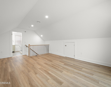 427 Hoyt Street - Photo Thumbnail 34