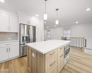 427 Hoyt Street - Photo Thumbnail 1