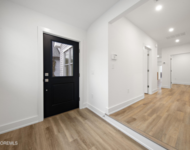 427 Hoyt Street - Photo Thumbnail 14