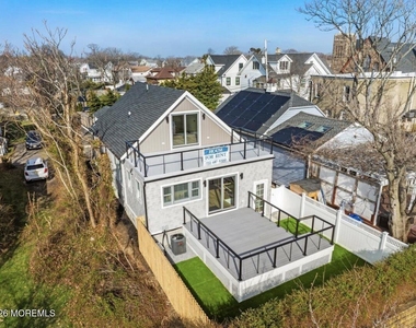 427 Hoyt Street - Photo Thumbnail 6
