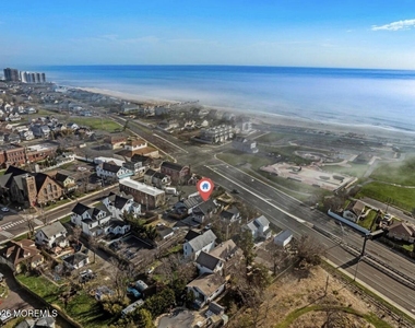 427 Hoyt Street - Photo Thumbnail 11