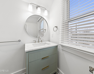 427 Hoyt Street - Photo Thumbnail 25