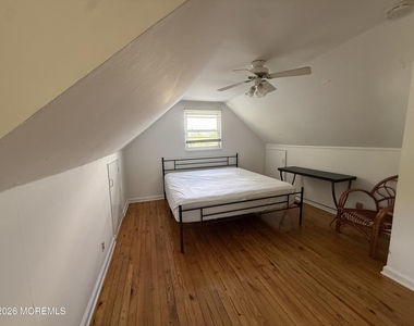 17 Clarence Avenue - Photo Thumbnail 18