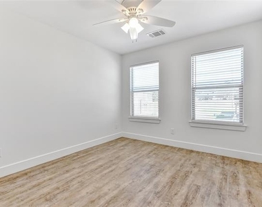 3060 W Crawford Street - Photo Thumbnail 24
