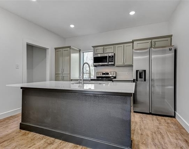 3060 W Crawford Street - Photo Thumbnail 12