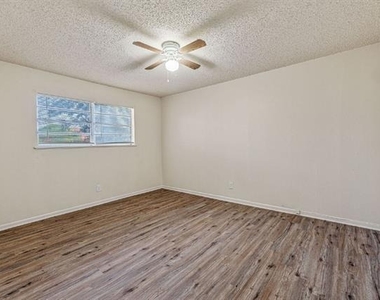 1361 W Mcneill Street - Photo Thumbnail 6