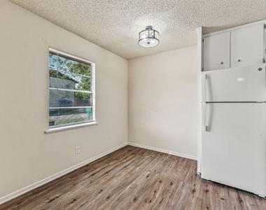1361 W Mcneill Street - Photo Thumbnail 4