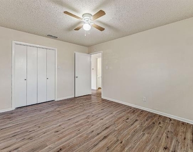 1361 W Mcneill Street - Photo Thumbnail 5
