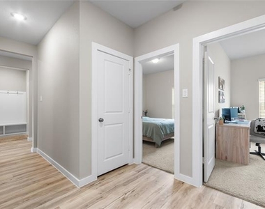 797 Vineyard Way - Photo Thumbnail 12