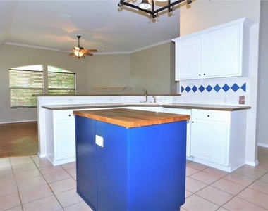 1664 Big Bend Drive - Photo Thumbnail 6