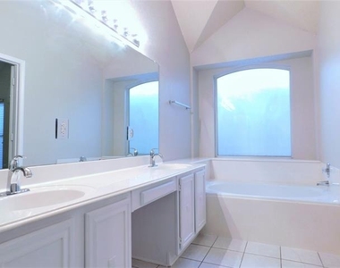 1664 Big Bend Drive - Photo Thumbnail 11