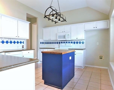 1664 Big Bend Drive - Photo Thumbnail 7