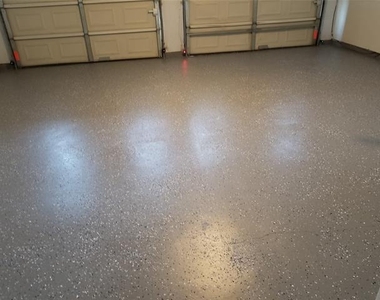 204 Woodlawn Drive - Photo Thumbnail 1
