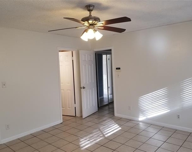 204 Woodlawn Drive - Photo Thumbnail 19