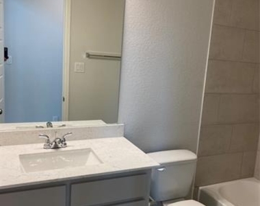 1702 Swayback Lane - Photo Thumbnail 20