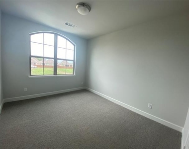 1702 Swayback Lane - Photo Thumbnail 19