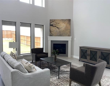1702 Swayback Lane - Photo Thumbnail 2