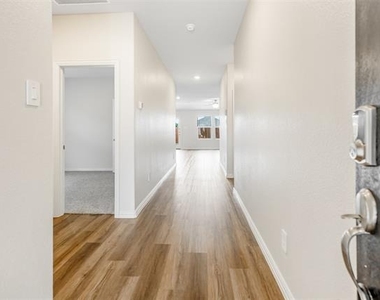 2200 Dunbar Drive - Photo Thumbnail 5